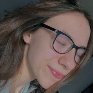 Meet your Posher, Ella